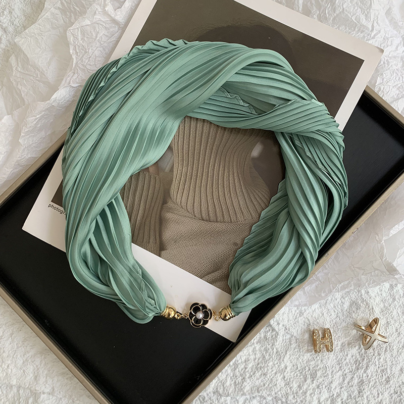 Pañuelo de seda arrugado de seda de imitación magnética con hebilla de rosa de color sólido de verano, protector solar, bufanda decorativa profesional ligera de todo fósforo