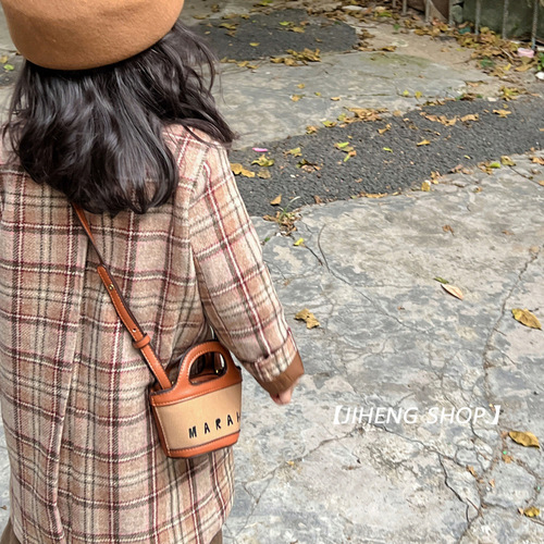 Ins Internet celebrity catwalk style Korean version with contrasting colors children's mini portable vegetable basket crossbody bag women's bag
