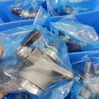 Oil pump, nozzle 16630-1LA0B 16630-1LA9A