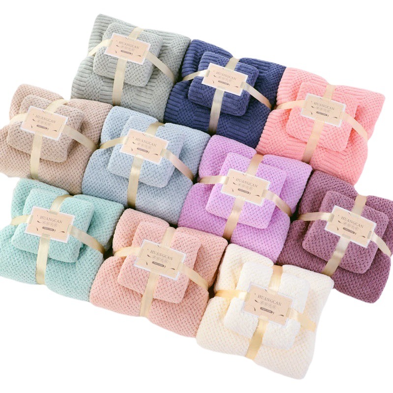 2026 New High-Quality Pineapple Grid Towel, Soft Coral Fleece Beach Towel, More Absorbent and Quick-Drying Than Pure Cotton