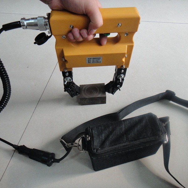 ��ֱ�����ôŷ�̽���Ǳ�Яʽ�ŷ�̽���ǴŶ�̽�˻�SF220-12�߾���