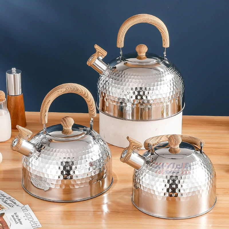 Кипятильник Xiyijia из нержавеющей стали с плоским дном для домашнего использования, с деревянной ручкой в ​​стиле ретро, ​​большой емкости, многофункциональный кипятильник со свистком.