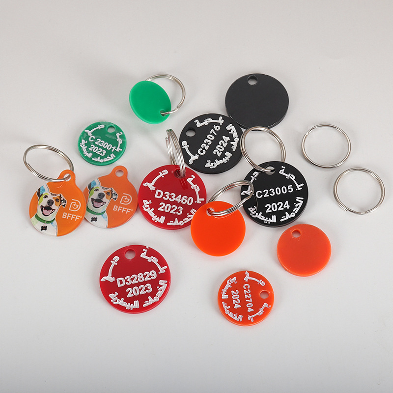 Tarjeta digital acrílica redonda para mascotas personalizada tallado láser de doble cara para gatos y perros listados impresión de color goteo de pegamento tarjeta redonda