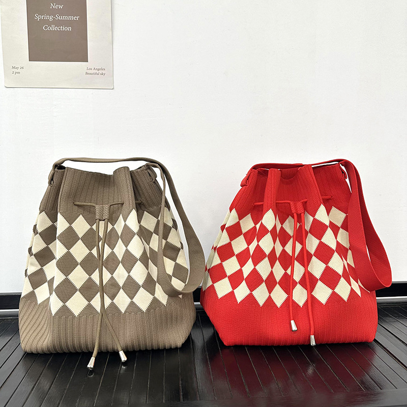 Nuevo bolso de cubo con cordón, bolso de punto, bolso de mano casual de gran capacidad, tablero de ajedrez, bolso tejido de moda de doble clavija