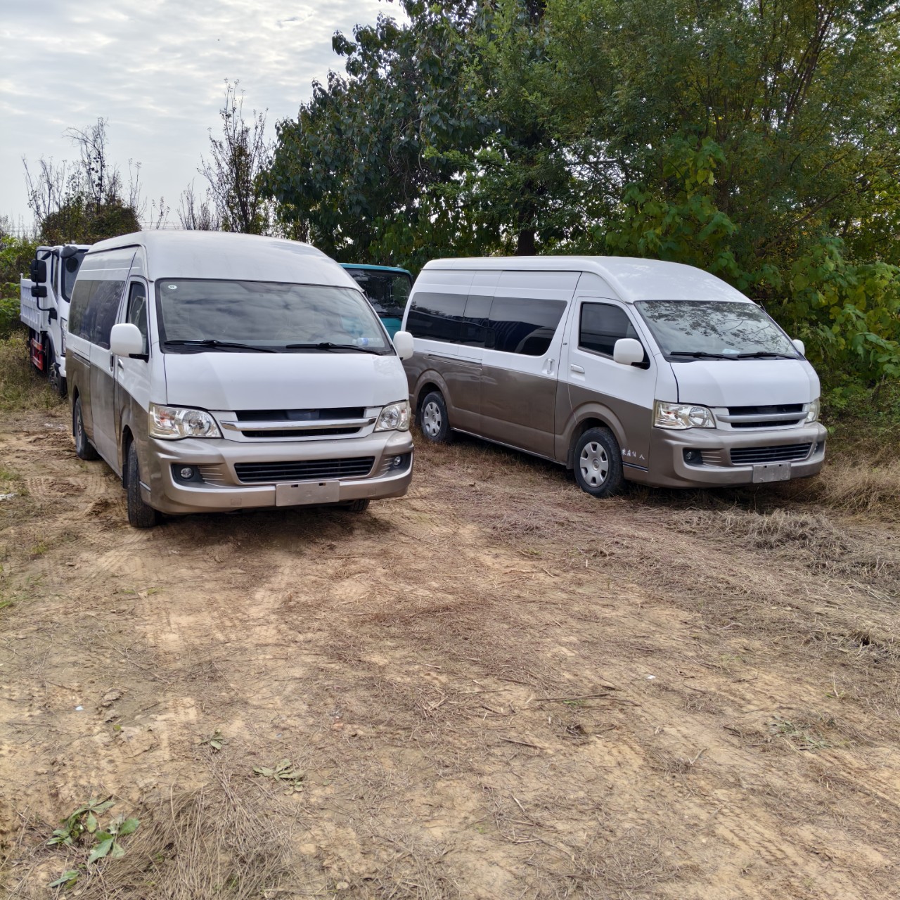 出口二手丰田海狮14座商务客车 19-23座丰田考斯特中巴车