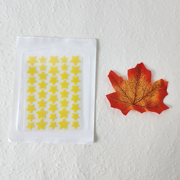 Yellow 40 capsules in paper plastic bag