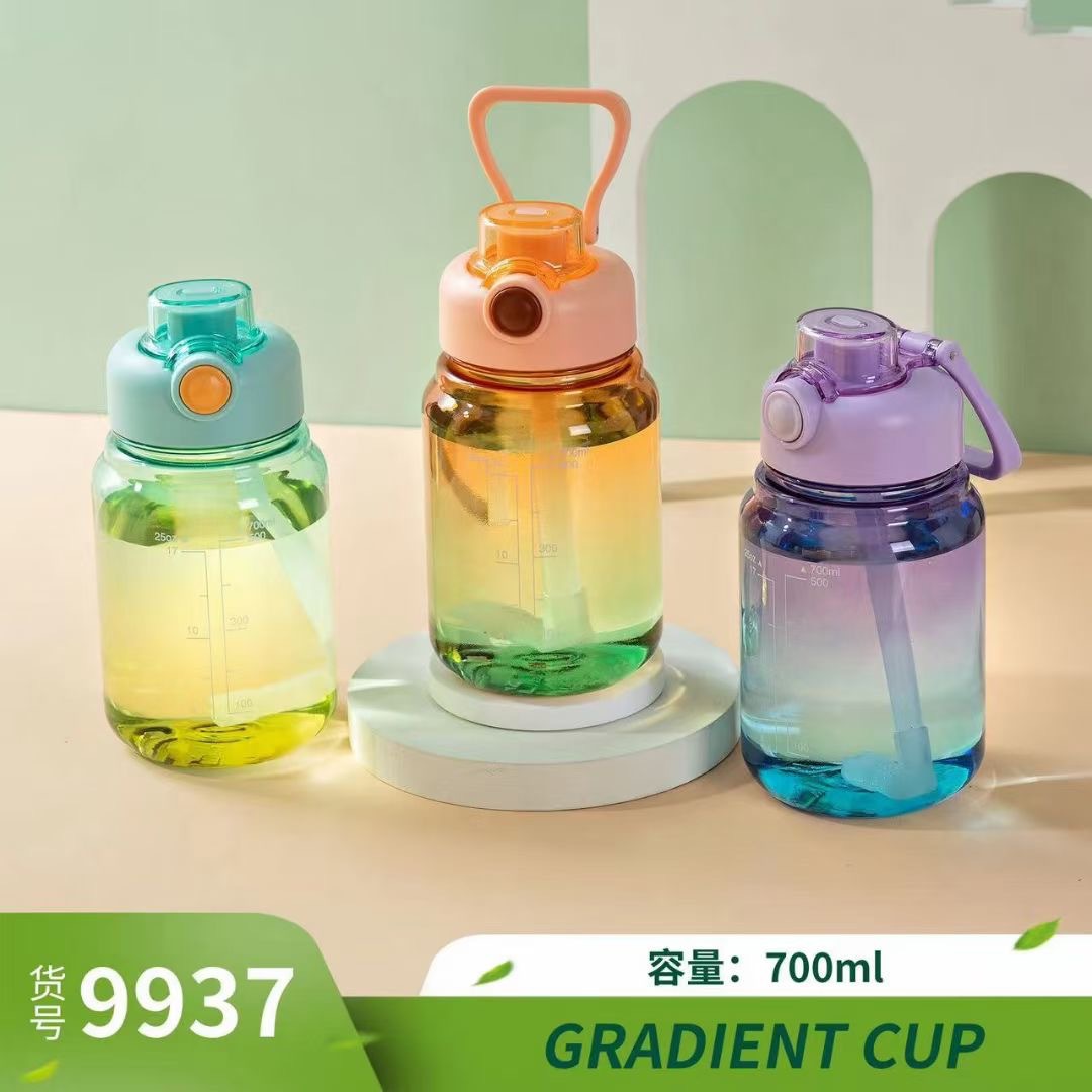 Yili Comercio exterior gradiente color Internet celebridad taza de agua de plástico deportes hervidor de agua potable diversión botella hervidor de agua Taza