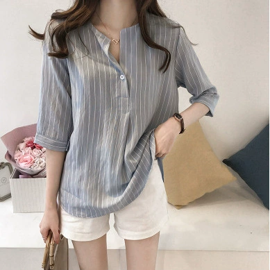 2025 Лето и осень Новая мода в корейском стиле Большой размер Полосатая рубашка с круглым вырезом Женская рубашка с рукавом три четверти Свободная повседневная рубашка