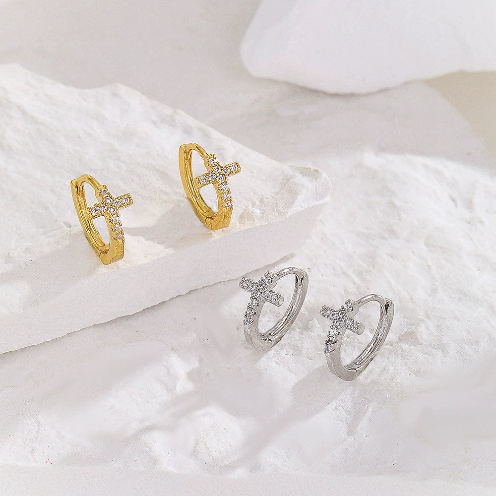 Labret stud lip piercing jewelry styling detail