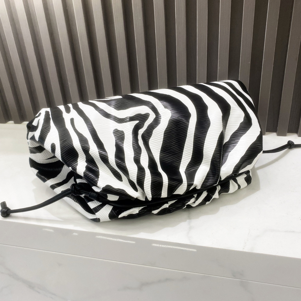 Rayas De Cebra Tamaño Pequeño Cebra Raya Grande Cuero Sintético Cebra Cuadrado Bolsos De Noche display picture 14