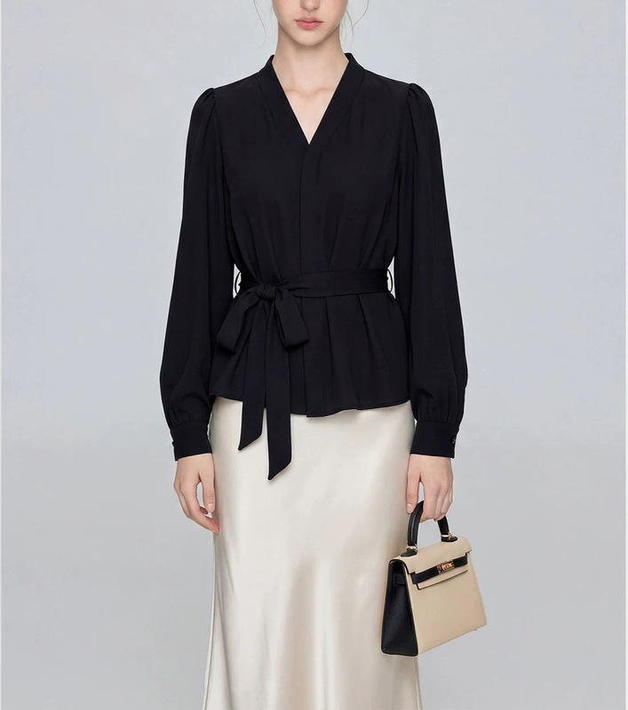 French-Style Black V-Neck Lace-Up Waist-Cinching Long-Sleeved Shirt for Women 2026 Spring New Style Light Luxury High-End Fashionable Top French-Style Black V-Neck Lace-Up Waist-Cinching Long-Sleeved Shirt for Women 2026 Spring New Style Light Luxury High-End Fashionable Top