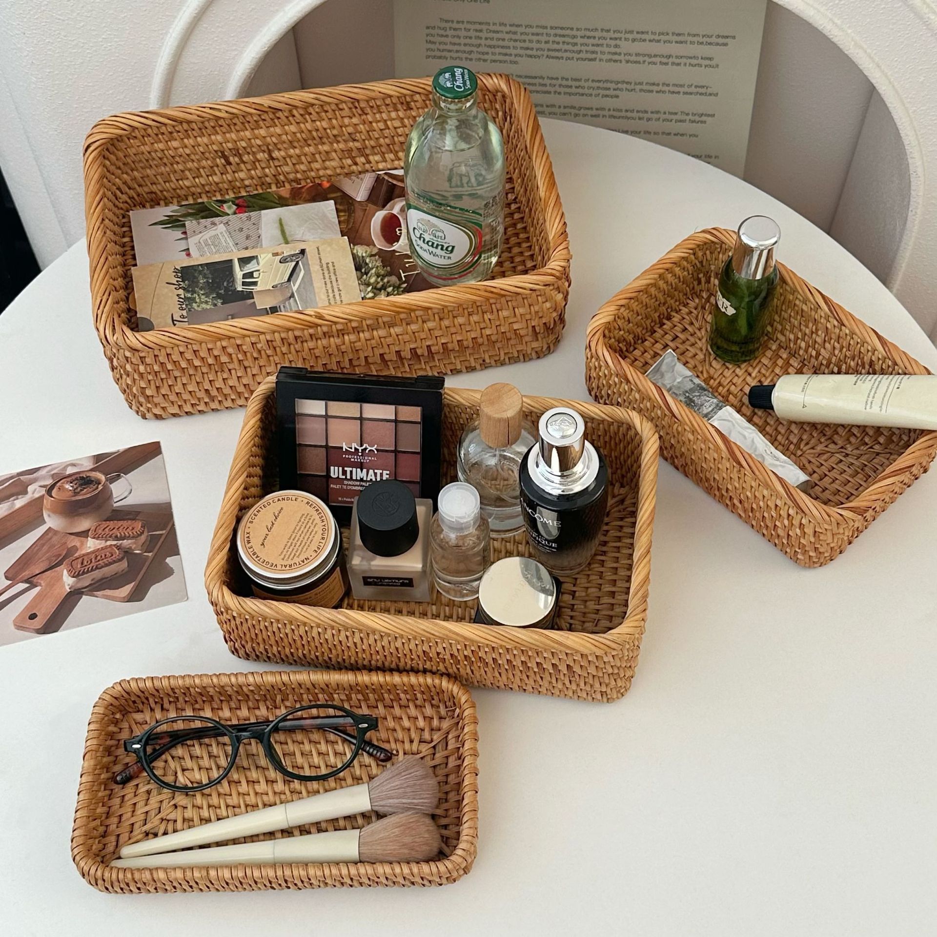 Ins cesta de almacenamiento de ratán retro mesa de escritorio mesa de centro cesta de almacenamiento de artículos diversos cesta de almacenamiento de acabado cosmético cesta de bambú