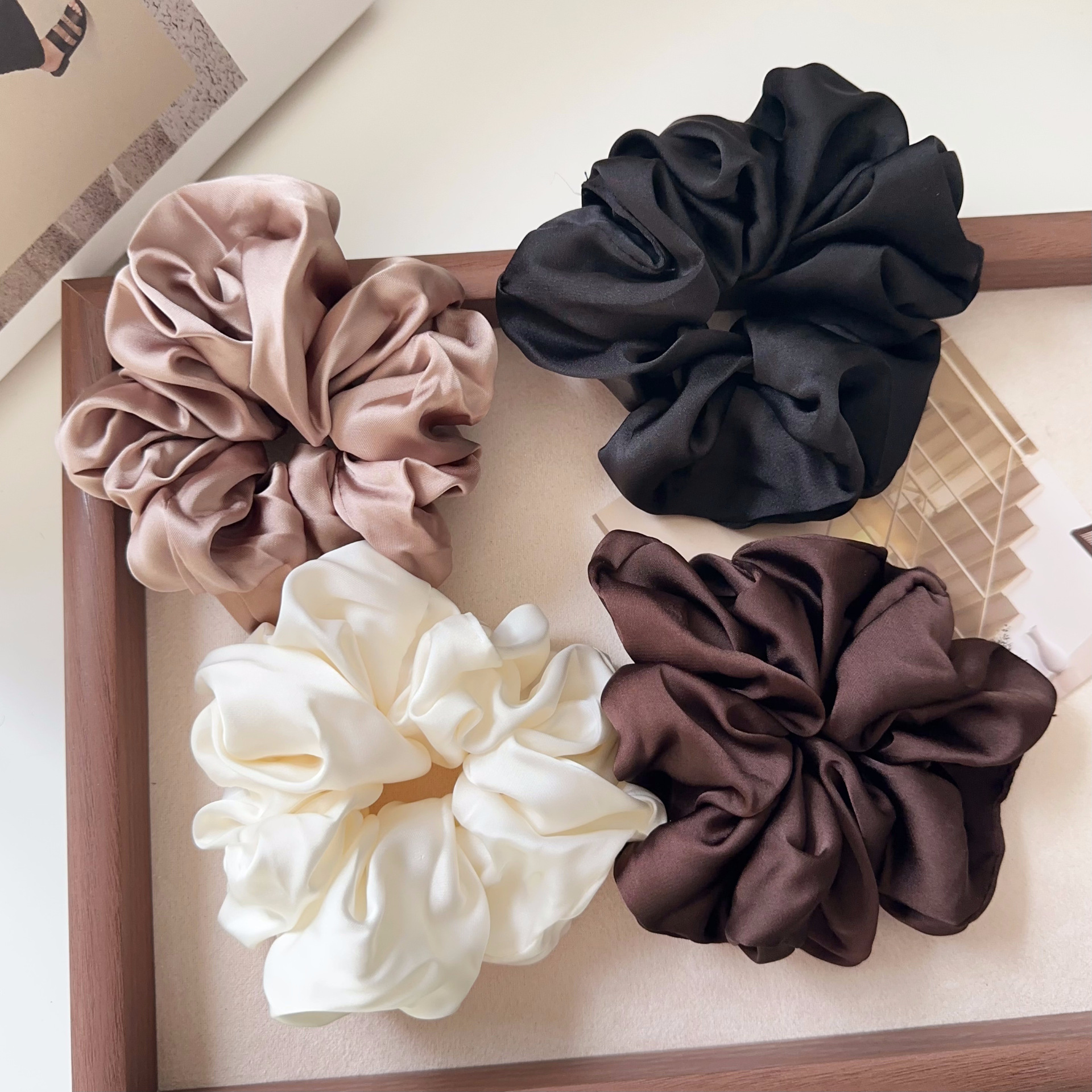 8g Weight Hair Tie Hair Accessories Type 1 Piece Quantity Holiday, Daily Occasion Solid Color Pattern Women's Gender Simple Style, Classic Style Style Women's Simple Style Classic Style Solid Color Cloth Hair Tie 11