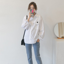 春季新款孕妇装卡通减龄爱心刺绣长袖衬衫潮辣妈早春职业通勤衬衫