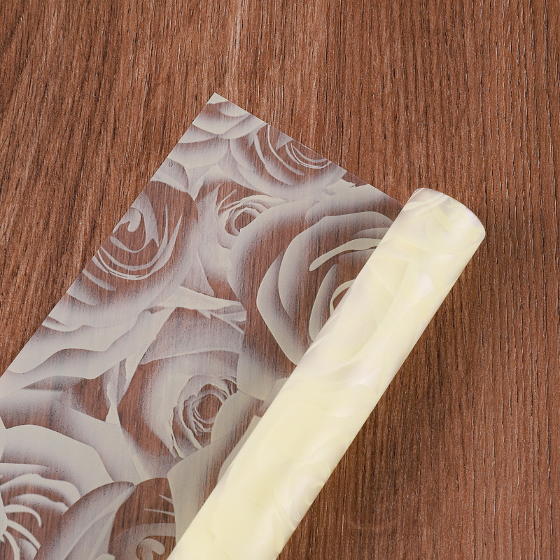 Amarillo pálido; 56 cm, 20 hojas