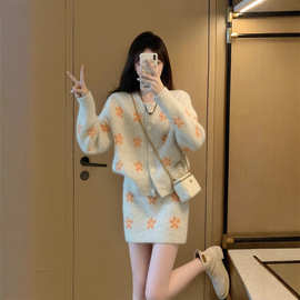 LZXL3319秋冬慵懒风毛衣套装女年新款小个子穿搭提花上衣半身裙两