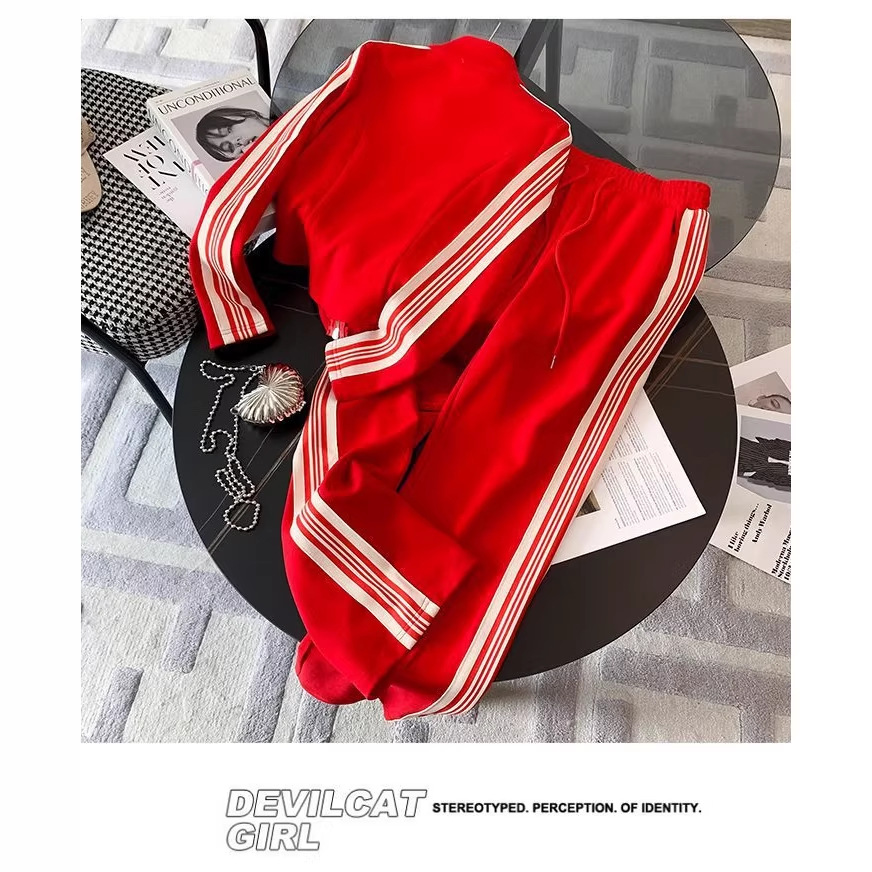ng2510292 Cross-border Sports Leisure Women's Set: Silicone Triangle White Printed Sweatshirt And Wide-leg Pants, Popular_ecoleips.com
