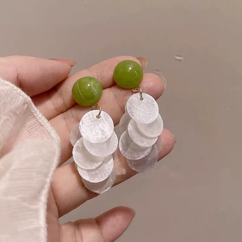 Pendientes de flores de color dopamina Pendientes dulces y frescos de primavera y verano Pendientes pequeños y elegantes de alta gama para mujer