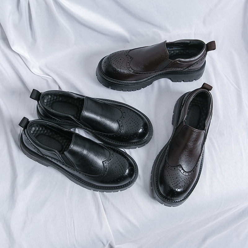 2025 modelos de primavera y otoño Bullock zapatos de cuero casuales artesanales tallados moda para hombres ropa formal de negocios zapatos de trabajo