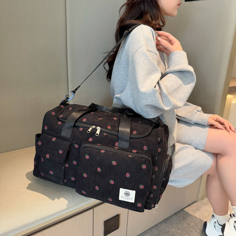 딸기 여행 가방 대용량 코듀로이 수하물 가방 여성 경량 휴대용 크로스 바디 백 다기능 스포츠 피트니스 가방