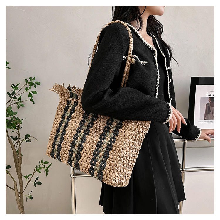 Women's Medium Straw Stripe Vacation Square Open Straw Bag display picture 11