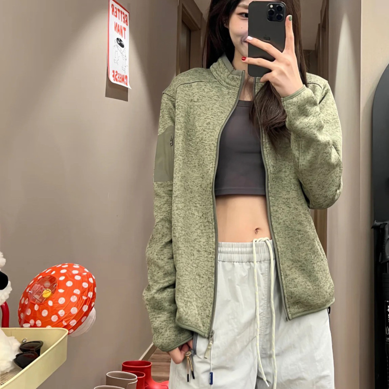 0818x2~户外休闲运动百搭保暖压胶口袋印花立领抓绒外套男女同款|undefined