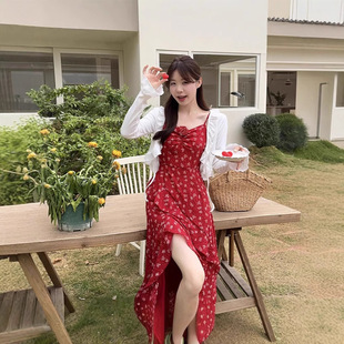 2025 spring and summer new fat sister slimming beautiful red holiday elastic strap split dress suit