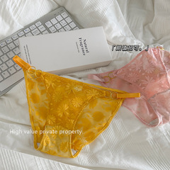 Sexy thong underwear for women: bold, seductive, solid-color design with comfortable lace jacquard and pure cotton crotch—perfect for young girls.