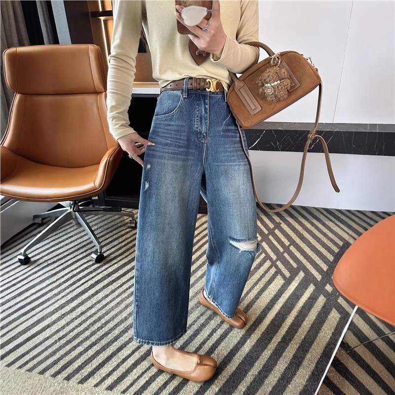 Straight-Leg Magic! Ripped Design Cropped Straight-Leg Jeans for Women, 2026 New Vintage Versatile Pants for Petite Figures