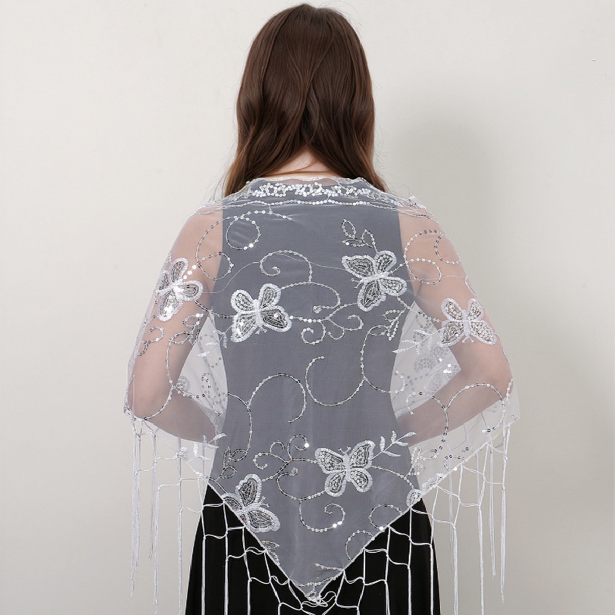 Europa y los Estados Unidos venta caliente mariposa pañuelo triángulo bordado frillón hueco fiesta vestido de gala de encaje chale para mujeres