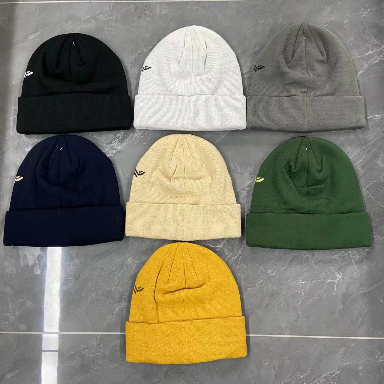 2026 Autumn and Winter Korean New Spot Warm Knitted Hat Versatile Cold Hat Knitted Hat Embroidery Hat Wholesale