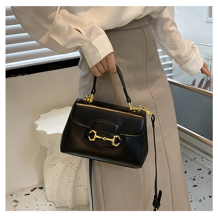 Borsa alla moda coreana 2024 Tendenza borsa a tracolla a colori a contrasto con spalla semplice e personalizzata per nuove donne primavera_voghion.com