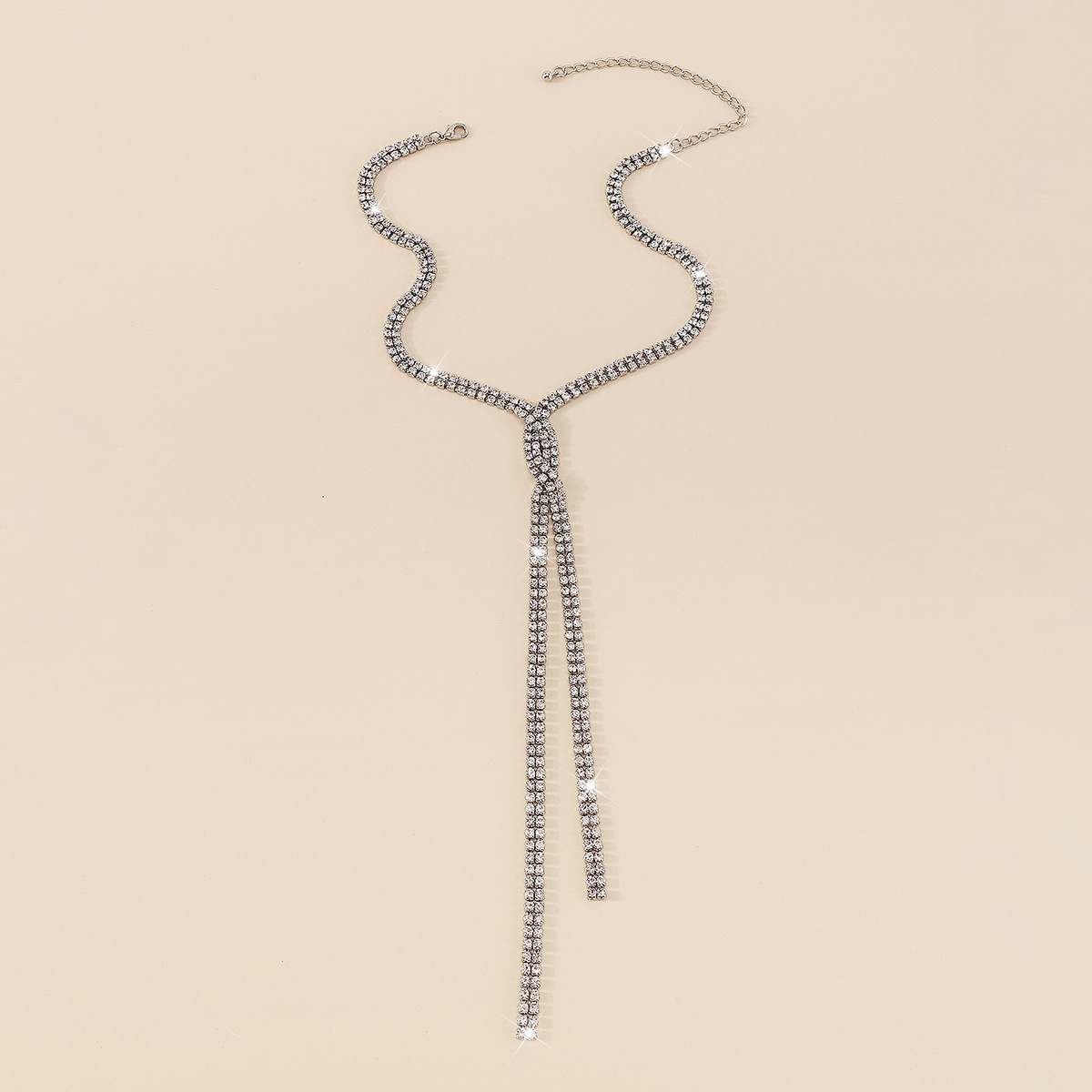 Fashion Geometric Alloy Inlay Rhinestones Women's Pendant Necklace 1 Piece display picture 13