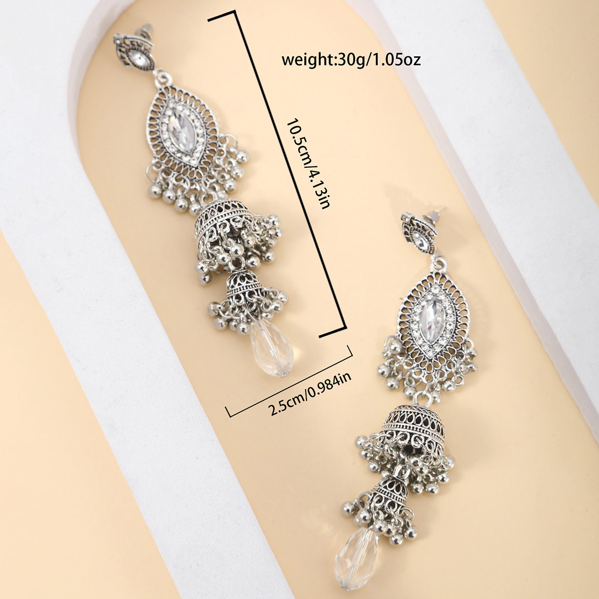 Retro diamantes elípticos ojos pendientes geometría diamantes delgado pernos de bordilla nicho popular popular popularidad en línea orejas de moda