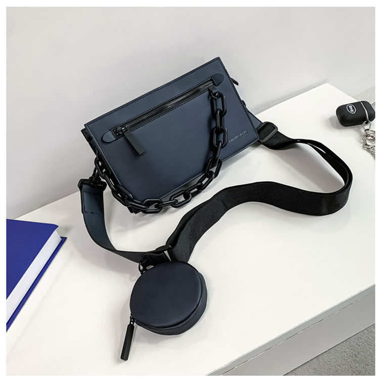Unisex Solid Color Pu Leather Zipper Crossbody Bag display picture 5