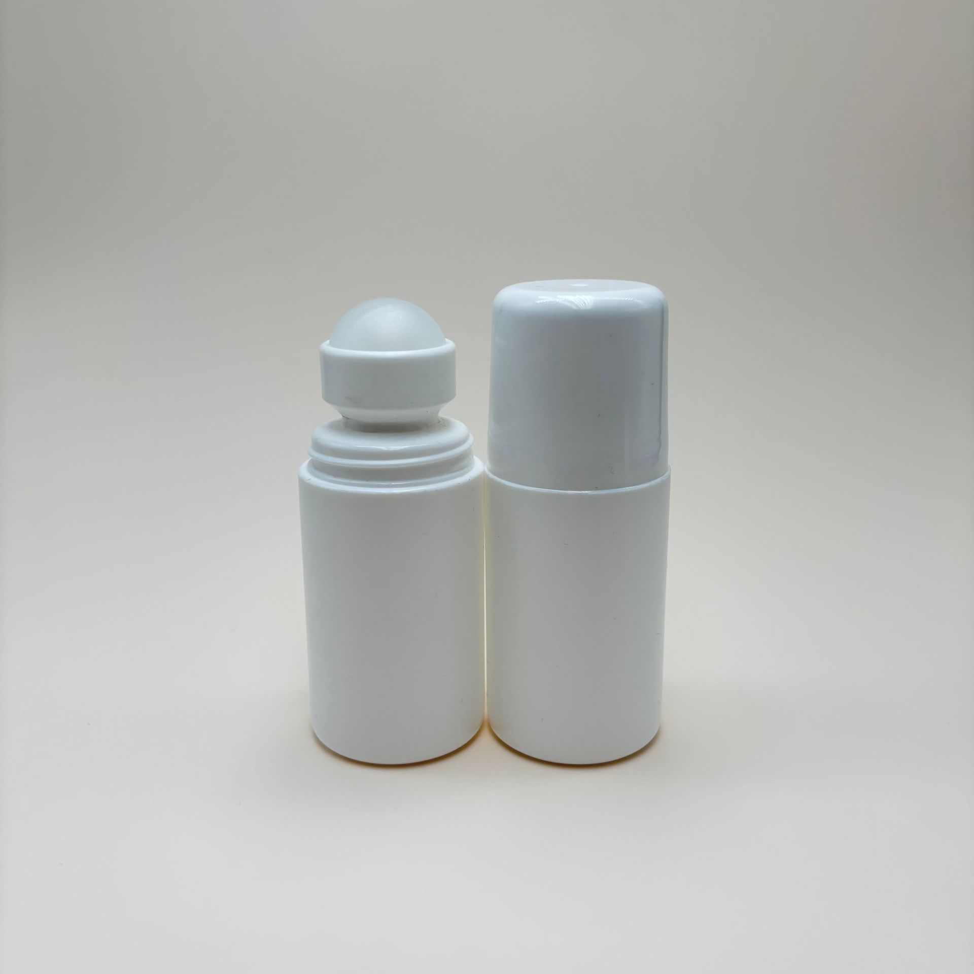 Fabricante botella de embalaje de plástico en stock botella de embalaje de 50ml botella de embalaje de material de botella