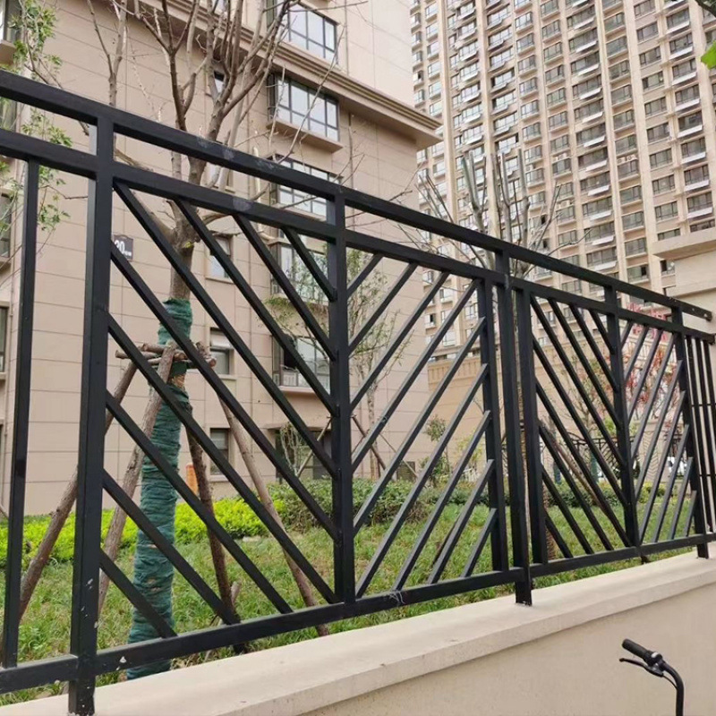 供应 小区阳台栏杆 防攀爬护栏 加厚材质 免费设计良好恒
