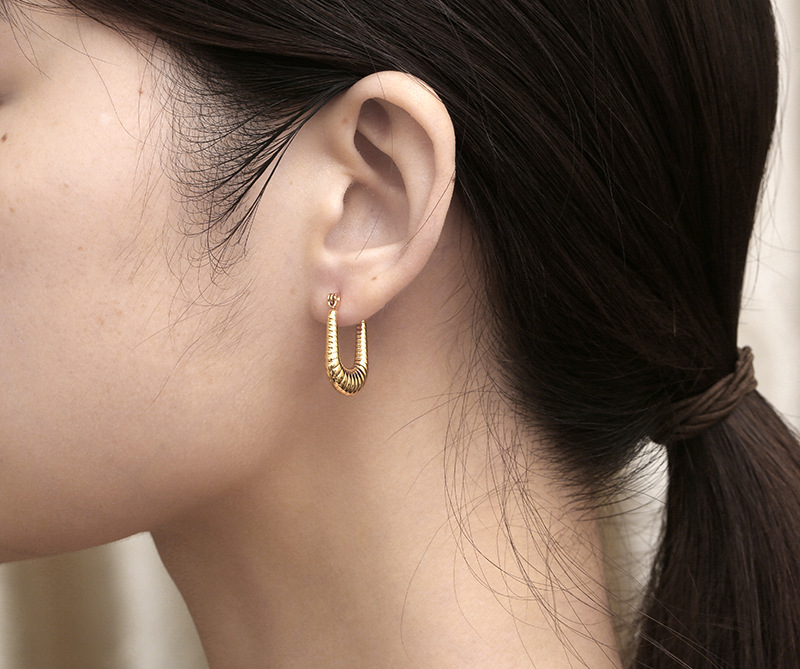 Fashion U Shape Titanium Steel Plating Earrings 1 Piece