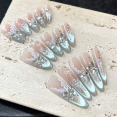 蓝调冰纱 纯手工穿戴甲冰蓝猫眼显白美甲高级气质穿戴甲美甲贴