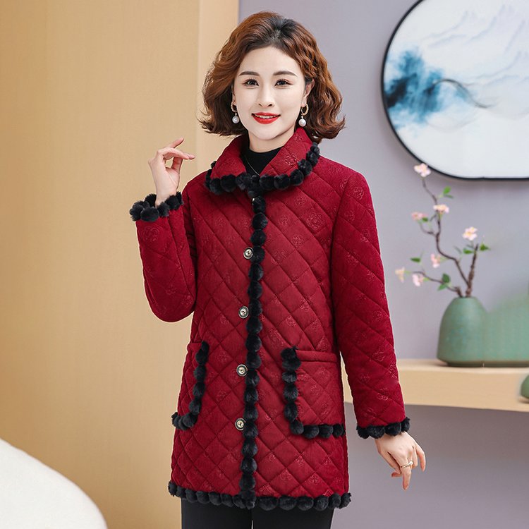 Live cotton coats keep you warm in cold weather!