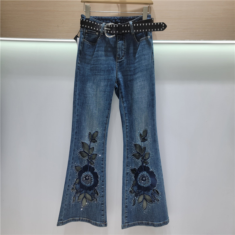 Jeans Acampanados para Mujer de Mezclilla de Cintura Alta con Pedrería y Calado para Uso Casual image 1