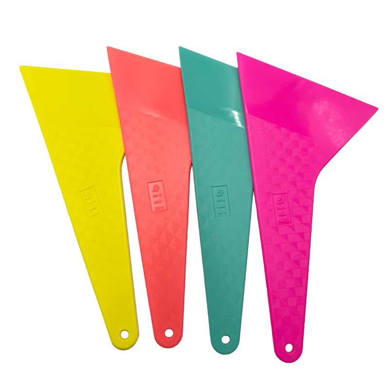 herramienta de adhesión de película de automóvil triangular en stock raspador duro resistente a altas temperaturas construcción de película de ventana para ventana de automóvil dura