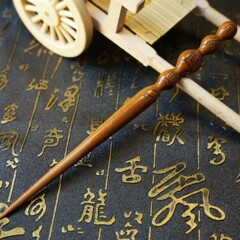 天然雷撃ナツメの木鳳尾の太極の八卦のヘアピンの女性の髪は身につけて復古の取っ手の紫薇を身につけます。