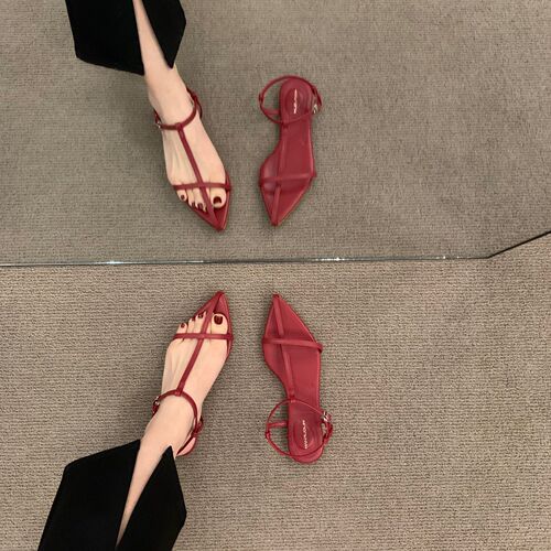Unique French flat sandals with thin straps and red soles for women, 2025 new summer style, fairy-like pair with skirts, Roman shoes