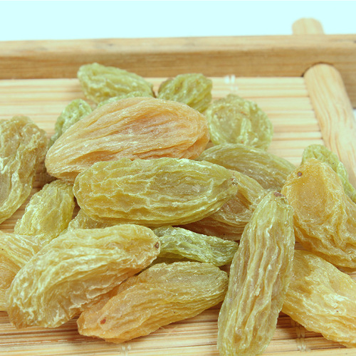 [Delivery] Large grain Xinjiang raisins 500g yellow and green dried raisins bulk snacks yellow raisins on the tree