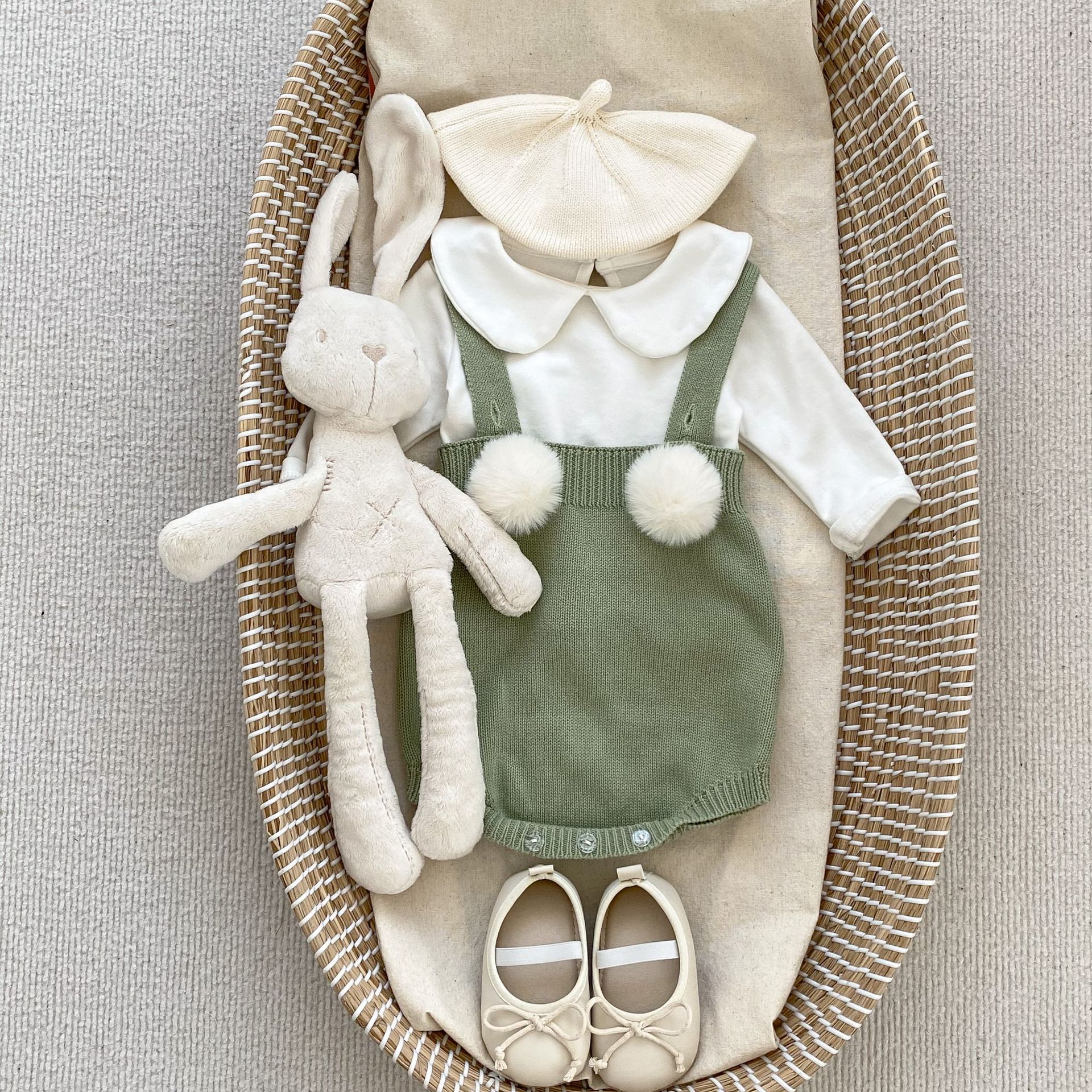 2023 otoño nuevo bebé de la piel bola de la Honda del mameluco del bebé femenino color sólido del todo-fósforo de punto mono mameluco