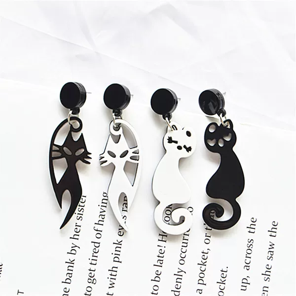 European and American Amazon Black and White Cat Earrings Double-Layer Acrylic Splicing Fox Contrasting Color Cat Personalized Fashion Earrings