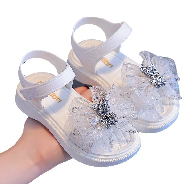 Zapatos de niñas princesa sandalias de verano 2024 nuevas niñas pequeñas zapatos de playa de suela suave para niños grandes