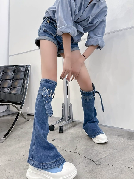 Denim megaphone, gaiters