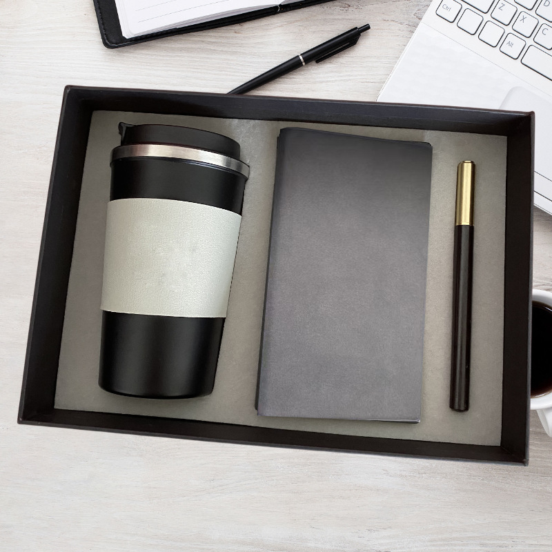 Actividades de la empresa Juego de regalos de empresa Logotipo impreso para enviar a los clientes Taza termo creativa para acompañar regalos de aniversario